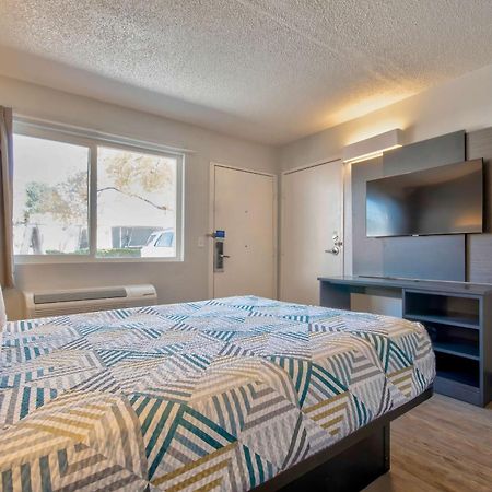Motel 6 ซานตาเฟ ภายนอก รูปภาพ
