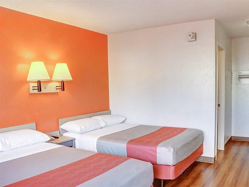 Motel 6 ซานตาเฟ ภายนอก รูปภาพ