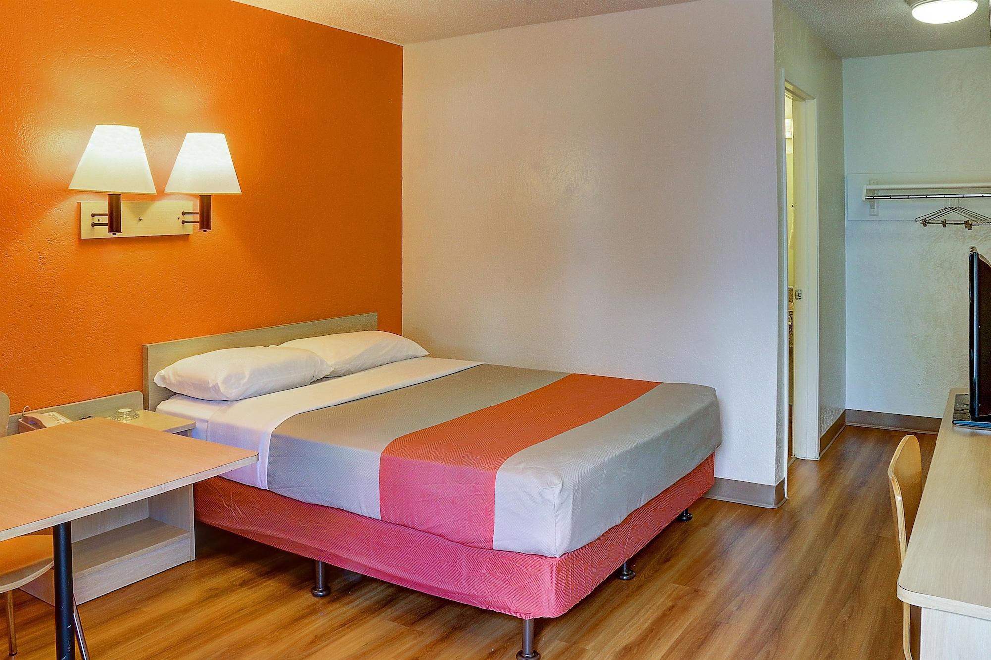 Motel 6 ซานตาเฟ ภายนอก รูปภาพ