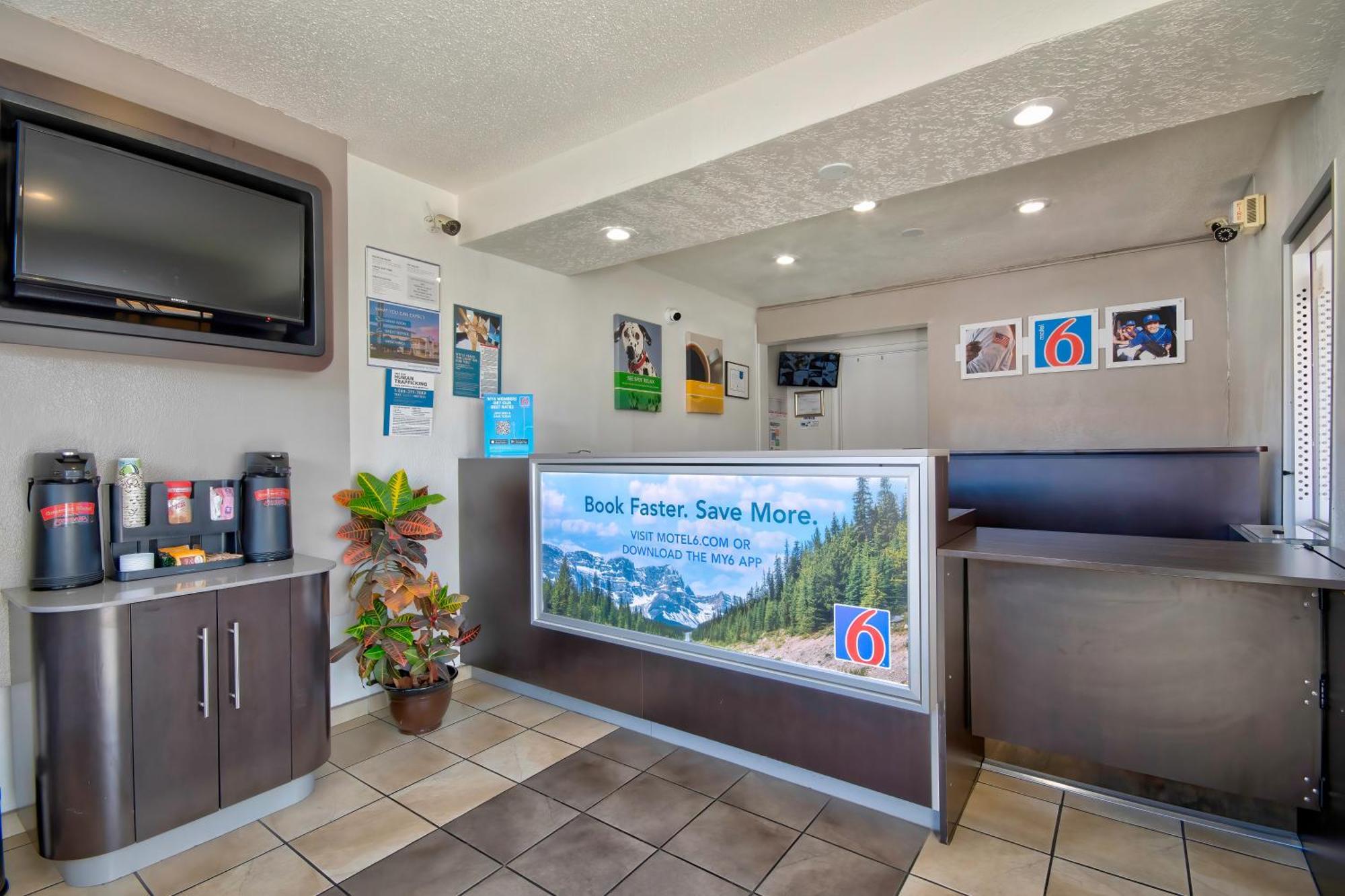 Motel 6 ซานตาเฟ ภายนอก รูปภาพ