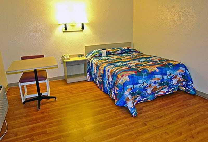 Motel 6 ซานตาเฟ ภายนอก รูปภาพ